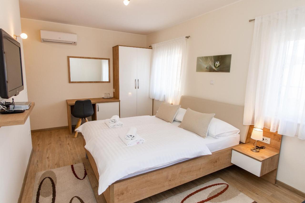 Guest House Ankora Skradin Esterno foto