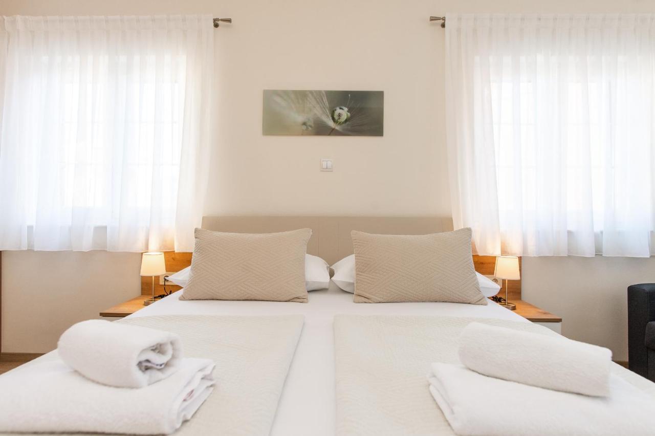 Guest House Ankora Skradin Esterno foto