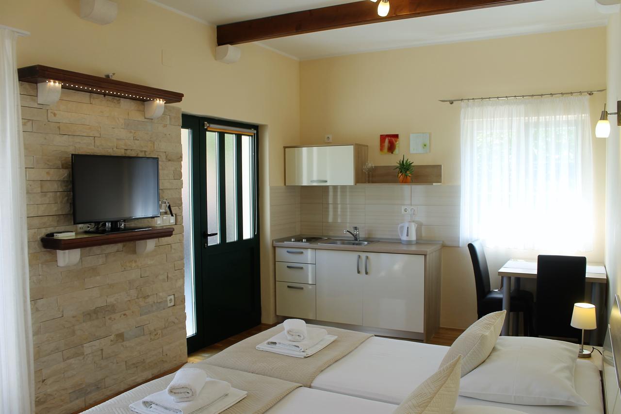 Guest House Ankora Skradin Esterno foto